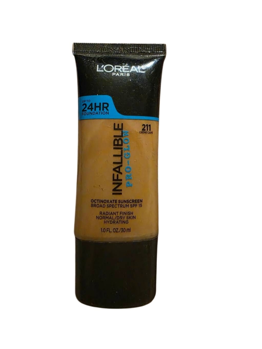 L’Oréal Paris Infallible Pro‑Glow Foundation 211 Crème Café – 24HR